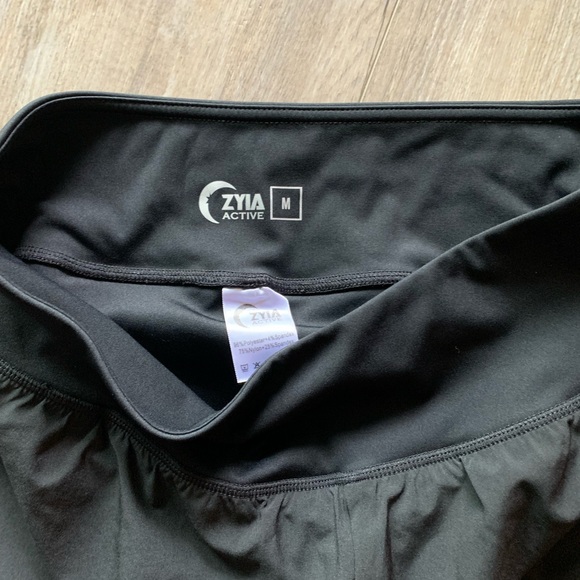 Zyia black training shorts - Picture 2 of 6